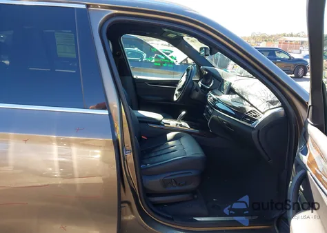 2017 BMW X5 xDrive35I z USA, uszkodzony, nr VIN 5UXKR0C5XH0U52215